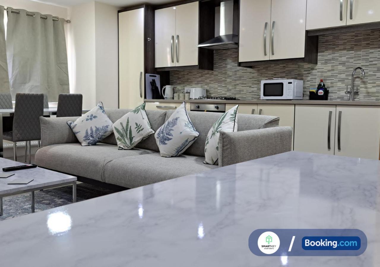 Modern 2 Bed 2 Bath Apartment Free Parking Watford  Eksteriør bilde