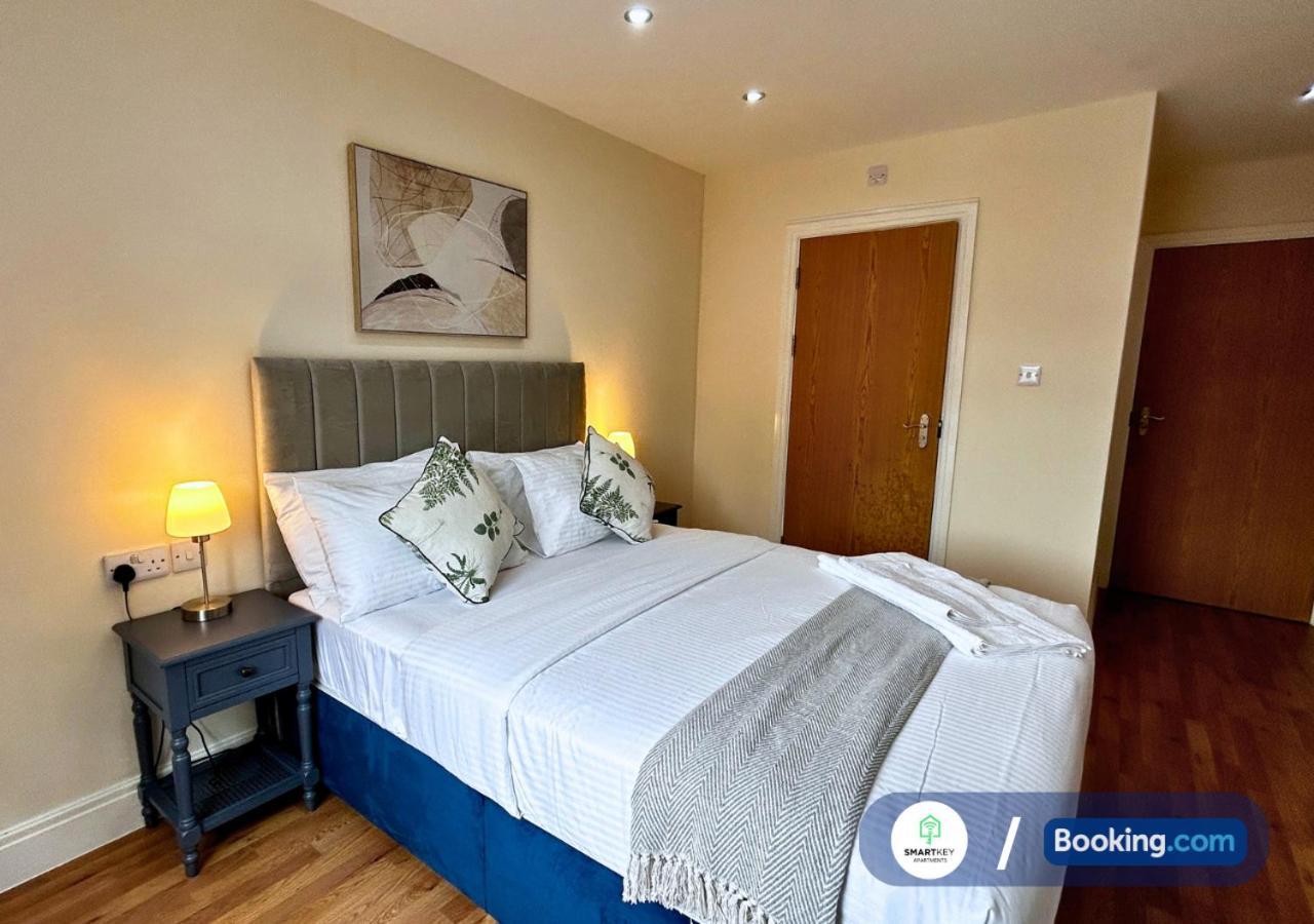 Modern 2 Bed 2 Bath Apartment Free Parking Watford  Eksteriør bilde