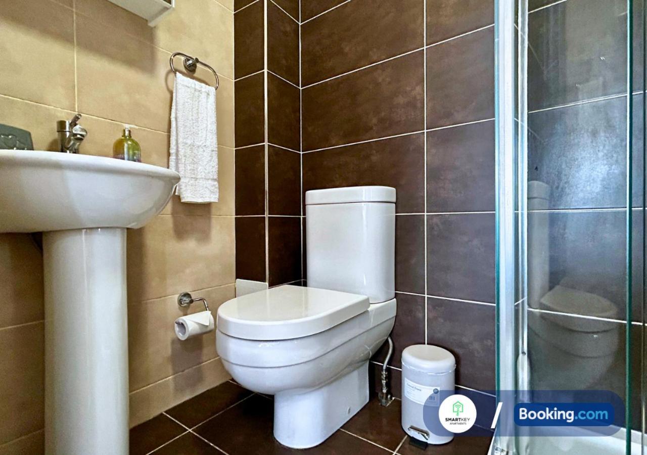 Modern 2 Bed 2 Bath Apartment Free Parking Watford  Eksteriør bilde